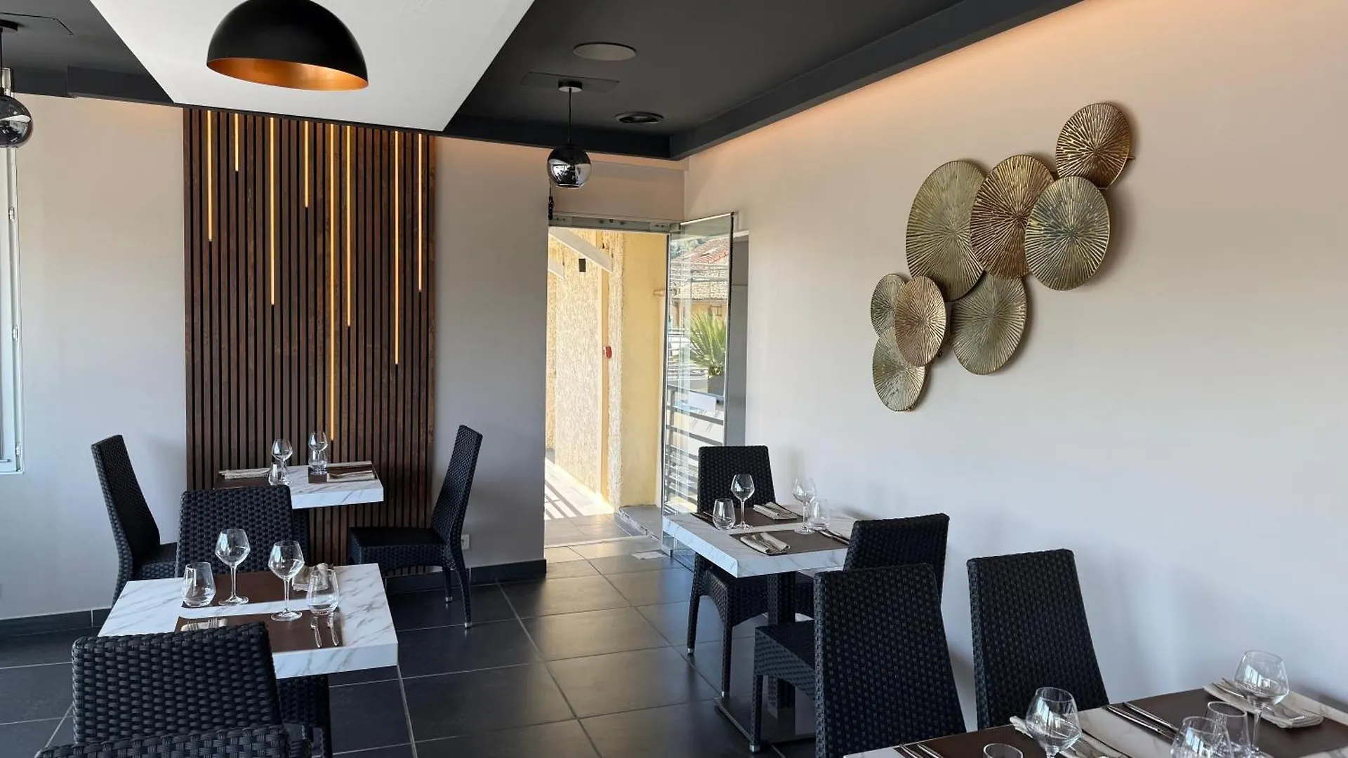 Logis Hotel Restaurant Bellevue Saint-Martin-dʼArdèche Francia